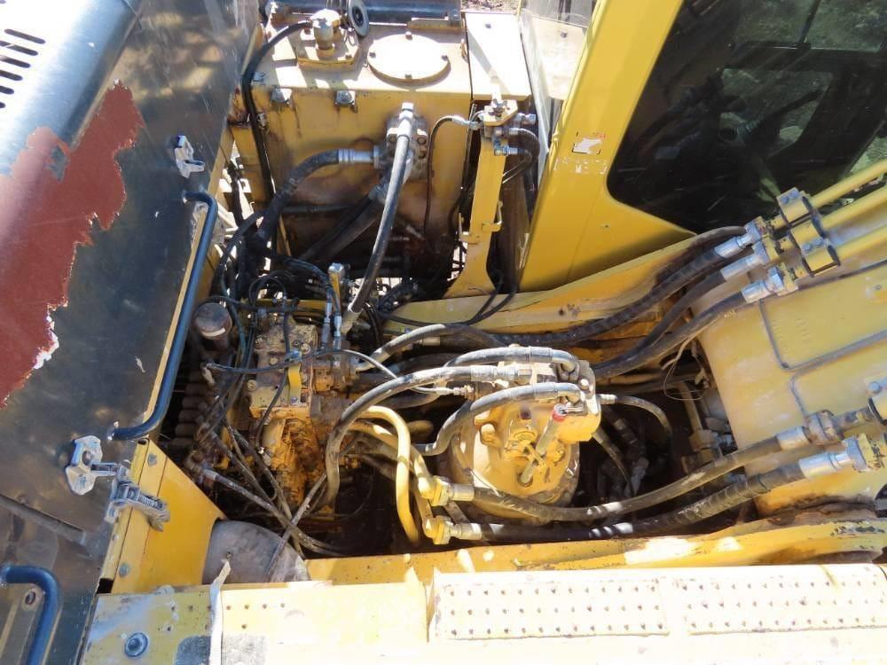 Komatsu PC 490 LC-10 대형 굴삭기 29톤 이상
