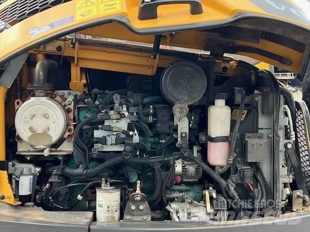 Volvo ECR 88 D 중형굴삭기 7톤-28톤