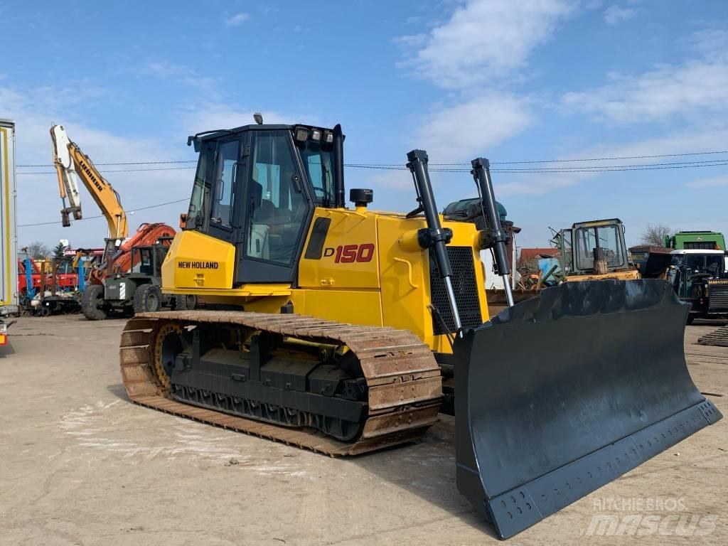 New Holland D 150 크롤러 도저