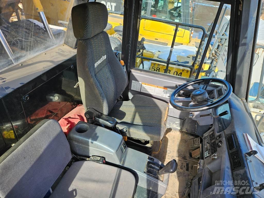 Komatsu HD465-7EO 건설현장 덤프트럭