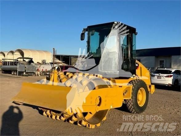 CAT CS44 싱글 드럼 롤러