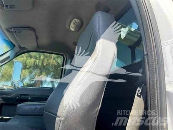 Ford F750 건설 장비 - 기타