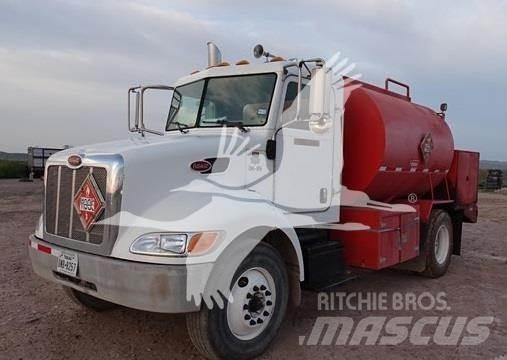 Peterbilt 335 건설 장비 - 기타