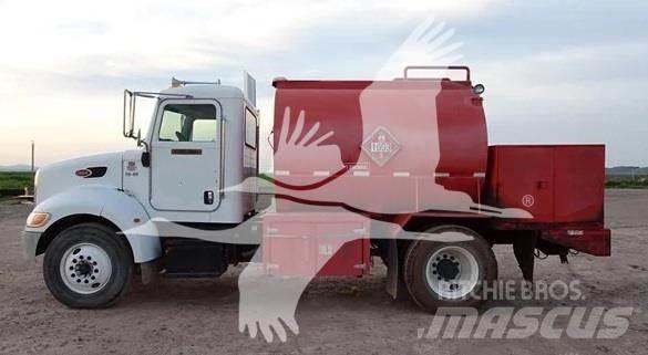 Peterbilt 335 건설 장비 - 기타