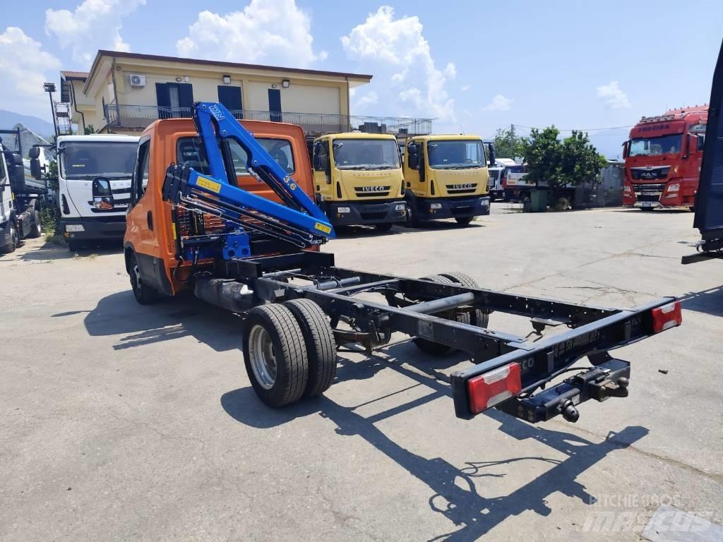 Iveco Daily 35-140 크레인 트럭