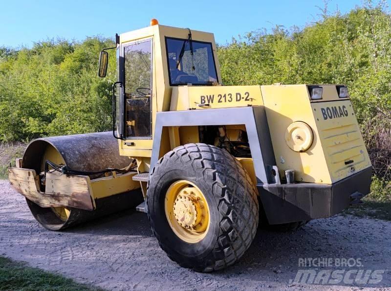 Bomag BW 213 싱글 드럼 롤러