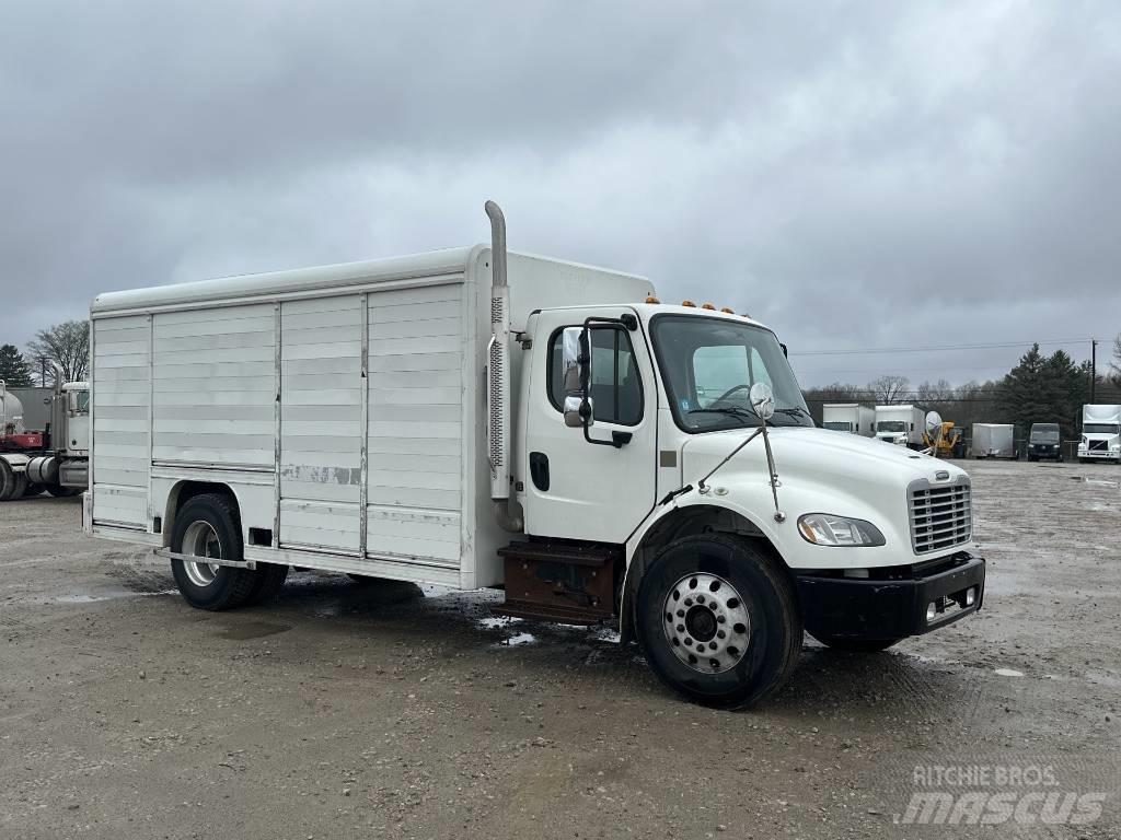Freightliner M2 음료 배달 트럭