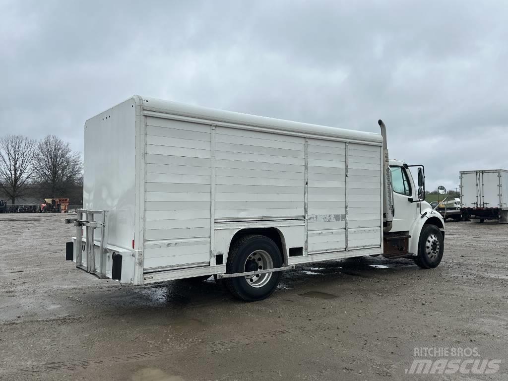 Freightliner M2 음료 배달 트럭