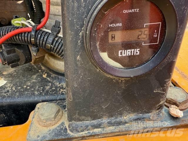 Thwaites MACH 474 건설현장 덤프트럭