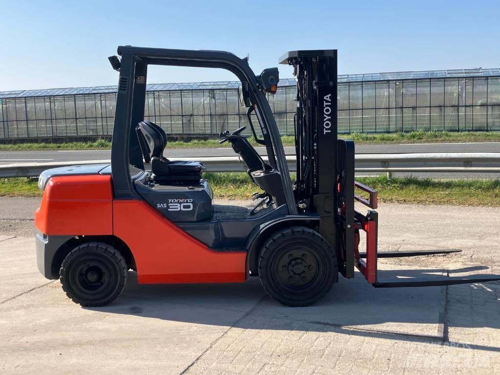 Toyota 52-8 FDF 30 디젤 지게차