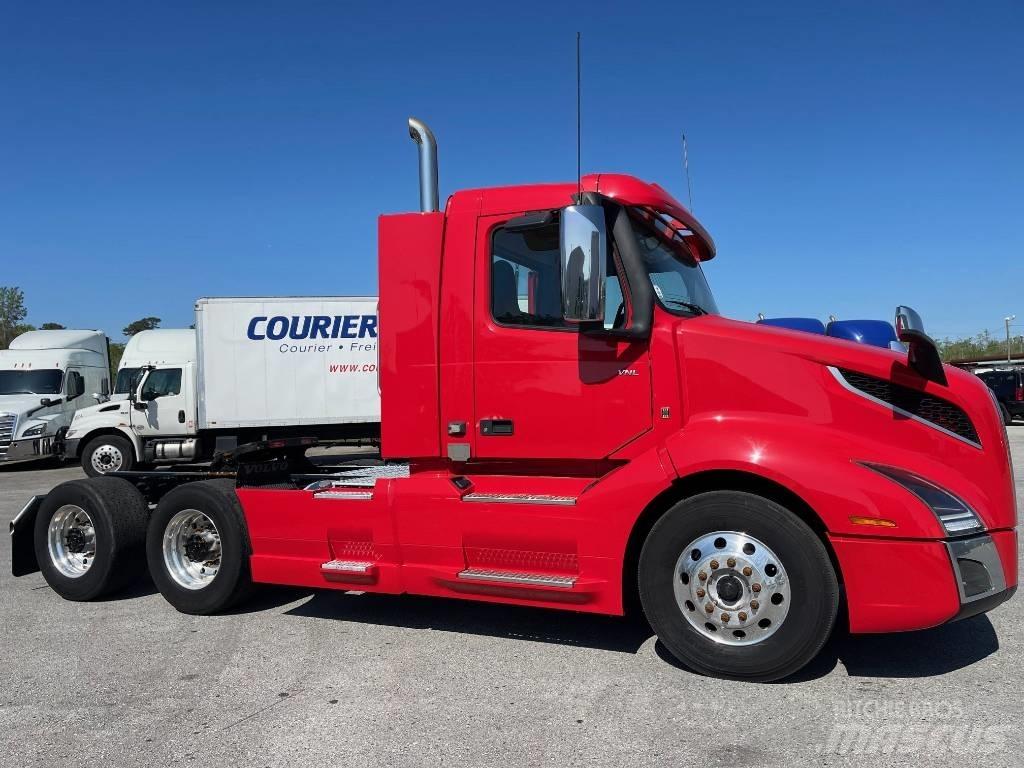 Volvo VNL64T300 트랙터 유닛