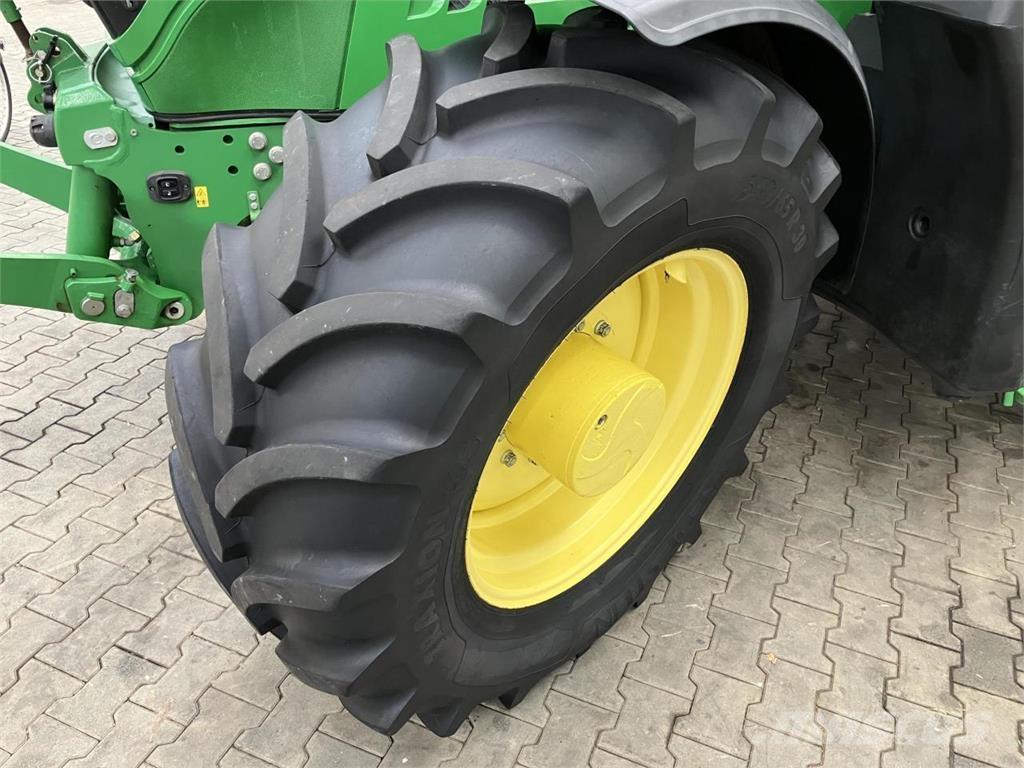John Deere 6145R 트랙터