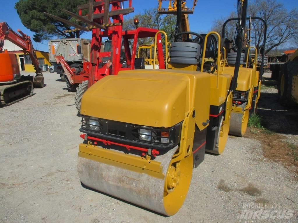 CAT CB 214 E 트윈 드럼 롤러