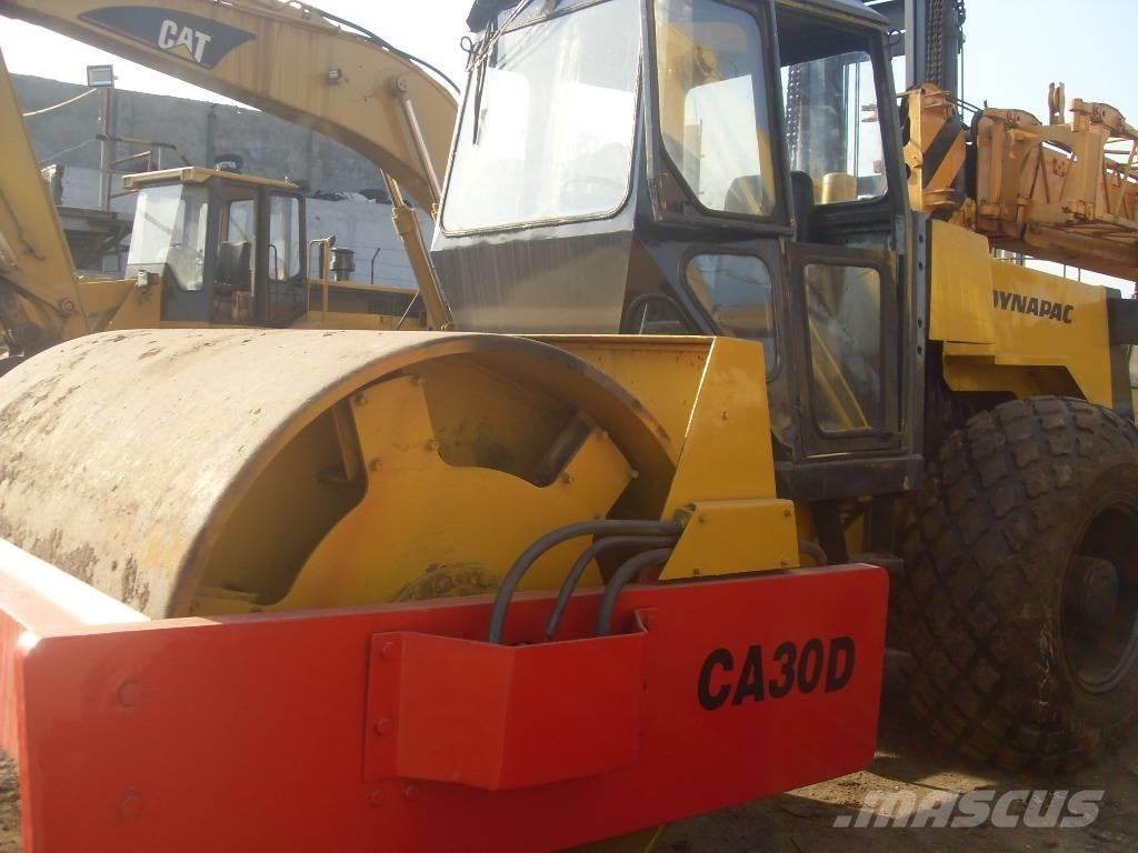 Dynapac CA 30 D 싱글 드럼 롤러