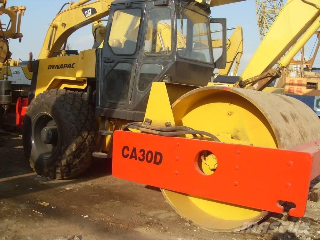 Dynapac CA 30 D 싱글 드럼 롤러