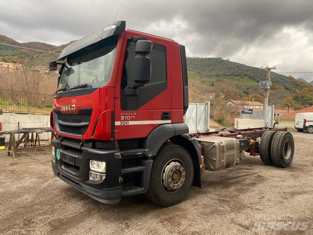 Iveco STRALIS 190S31 차량 수송차