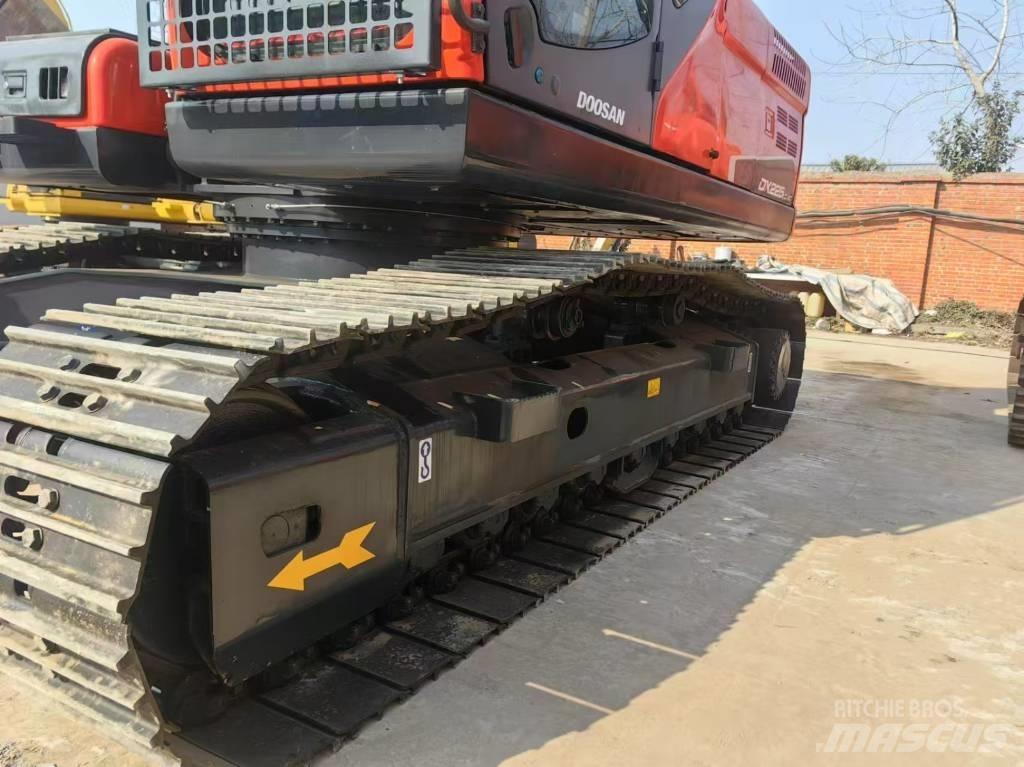 Doosan DX225LC-9C 대형 굴삭기 29톤 이상