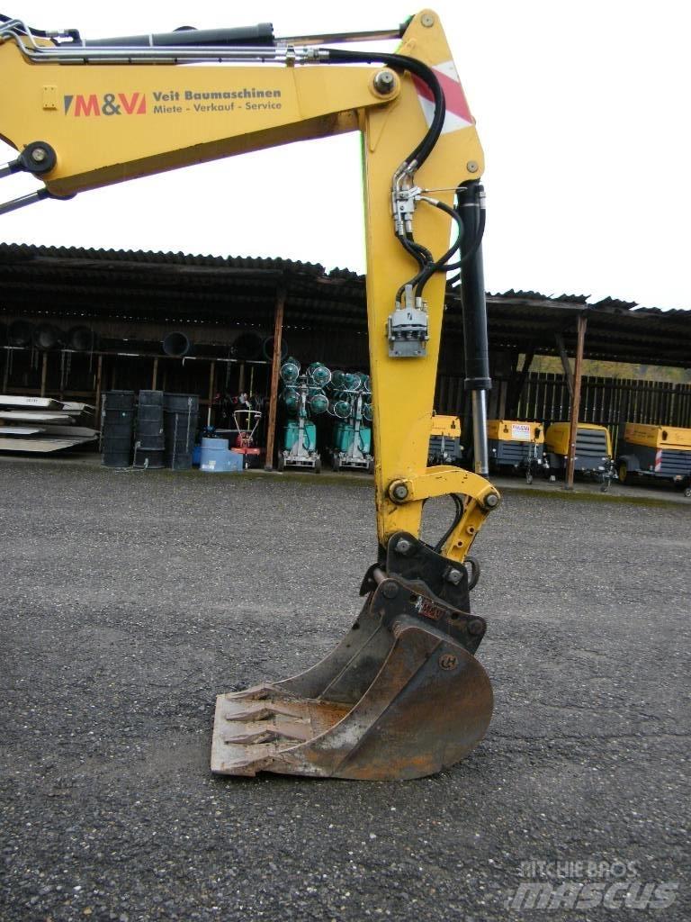 Yanmar B95W  휠 굴삭기