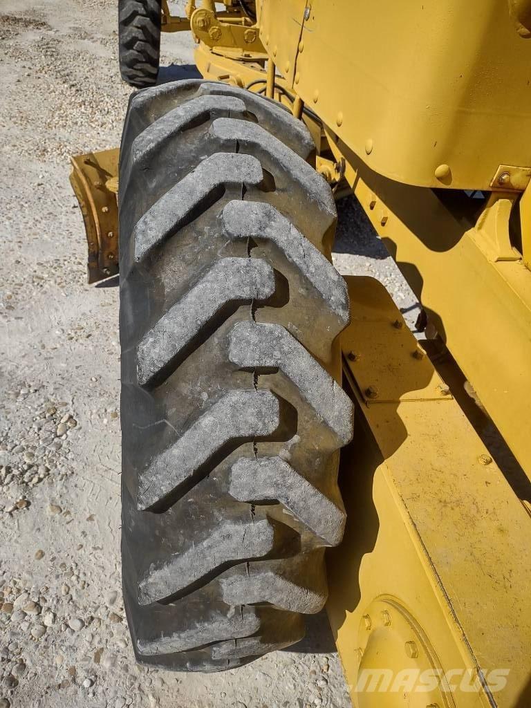 CAT 120 그레이더
