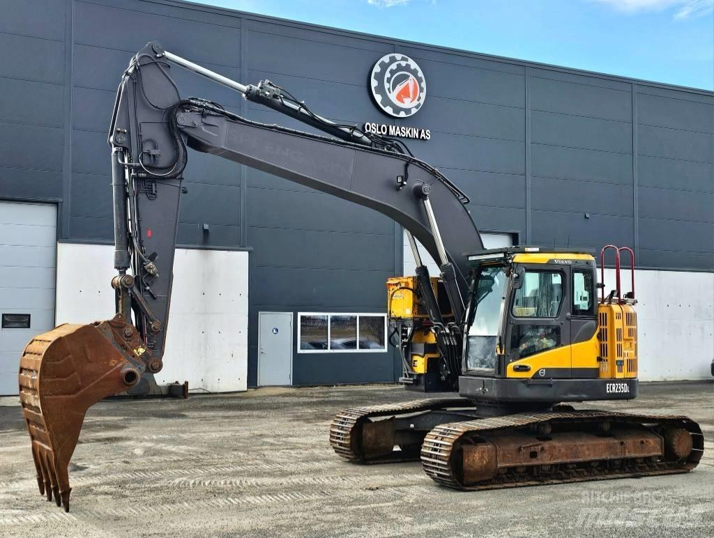Volvo ECR 235 DL 대형 굴삭기 29톤 이상
