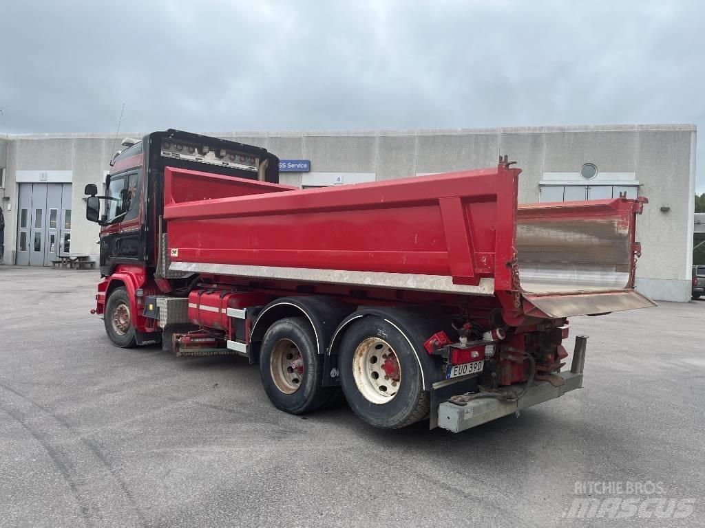 Scania R580 훅 리프트 트럭