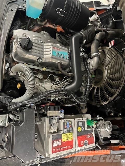 Toyota 02-8 FDF 30 디젤 지게차