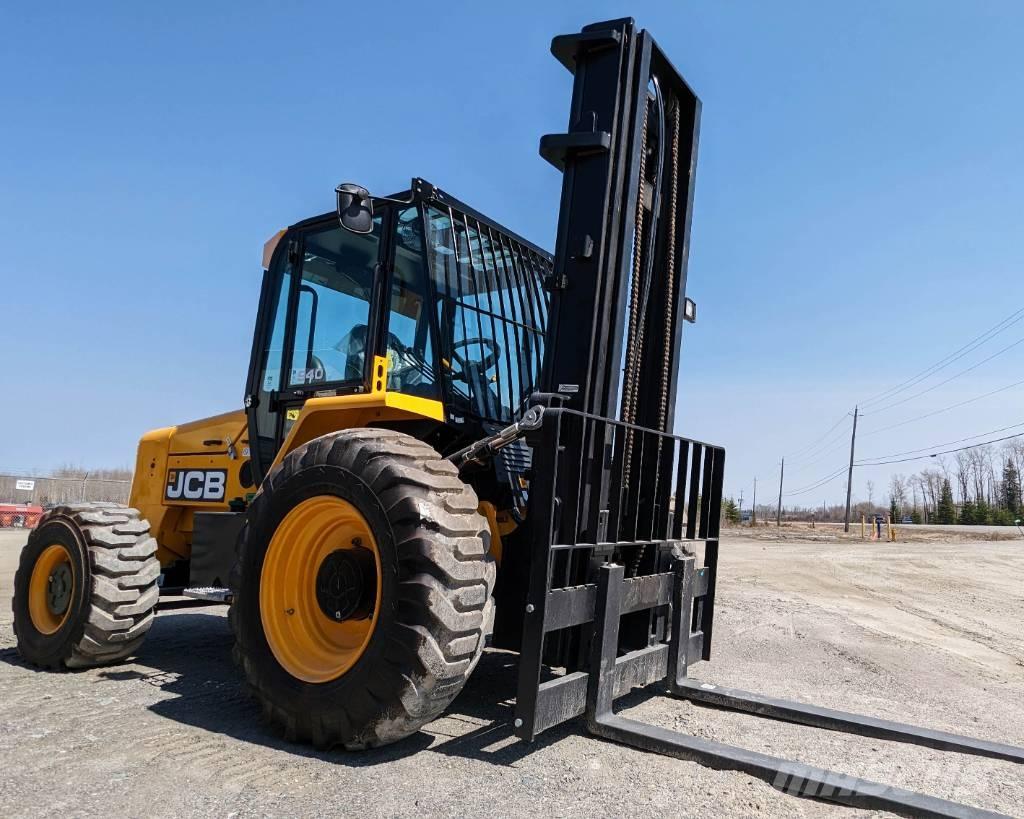 JCB 940 RTFL 험지용 트럭