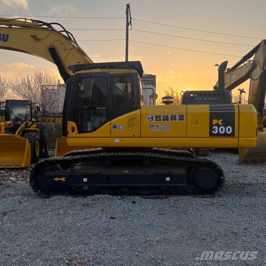 Komatsu PC 300 대형 굴삭기 29톤 이상