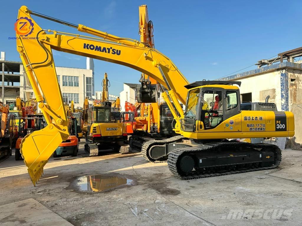 Komatsu PC 300 대형 굴삭기 29톤 이상