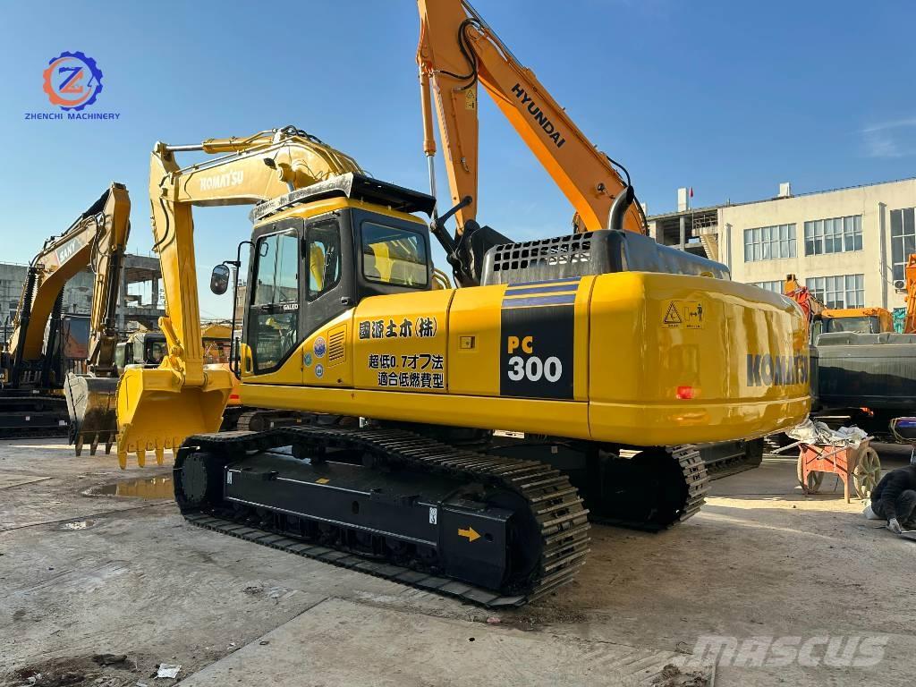 Komatsu PC 300 대형 굴삭기 29톤 이상