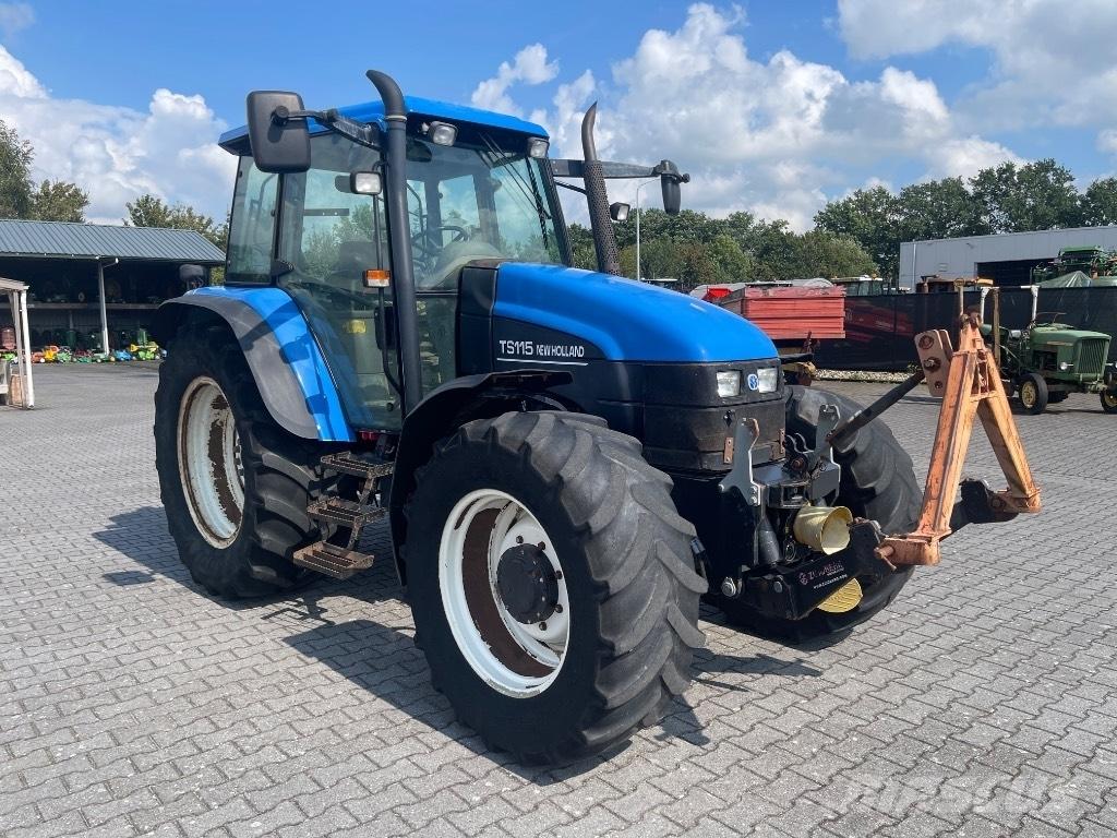 New Holland TS 115 트랙터