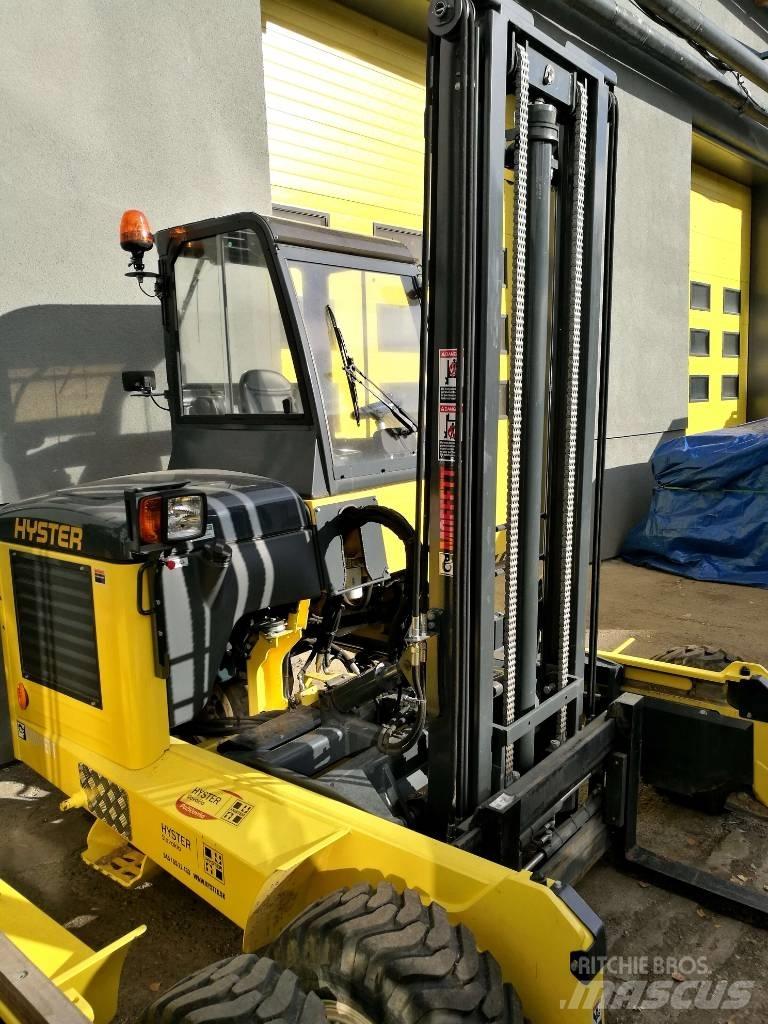 Moffett M8 35.3 험지용 트럭