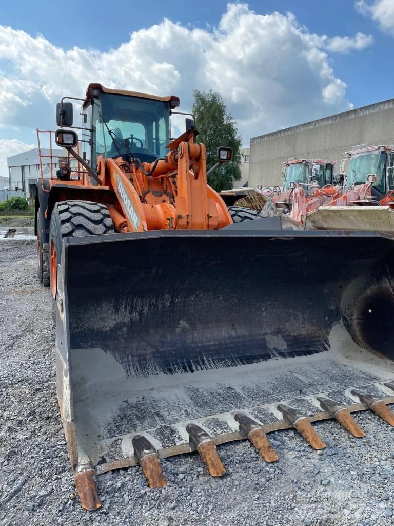 Doosan DL 420  휠로우더