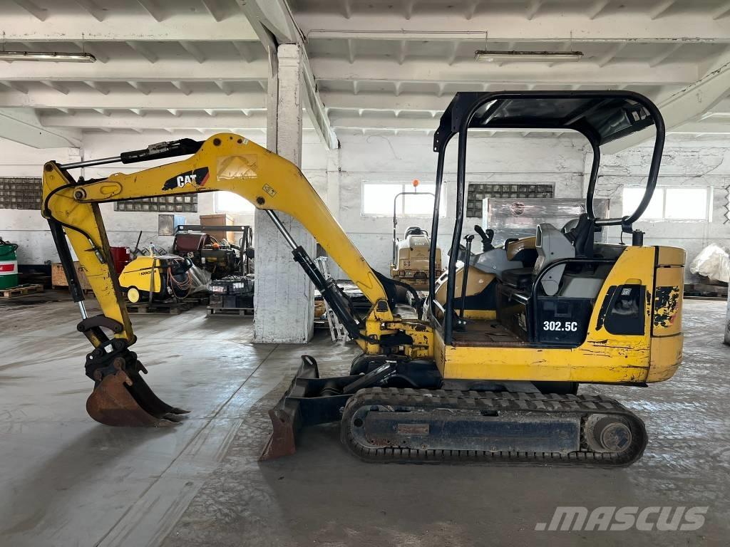 CAT 302.5 C 대형 굴삭기 29톤 이상