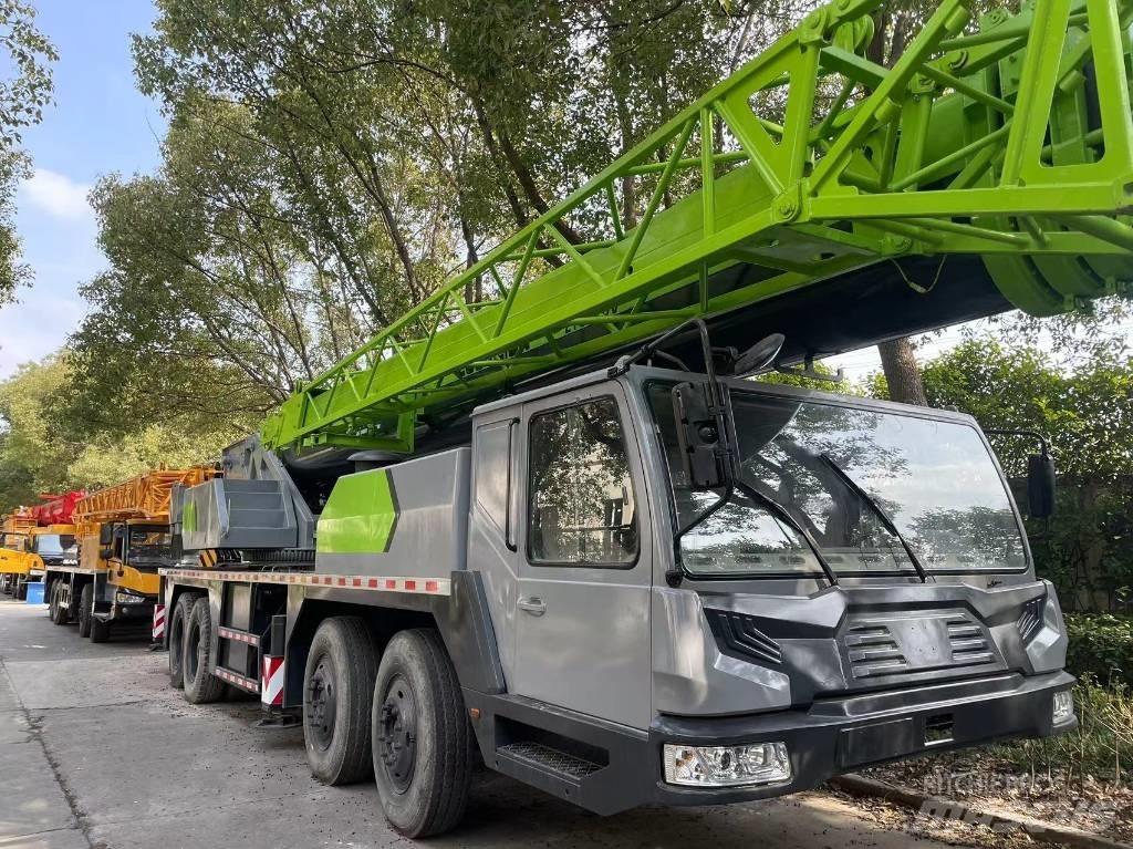 Zoomlion ZTC 700 V A/T 크레인