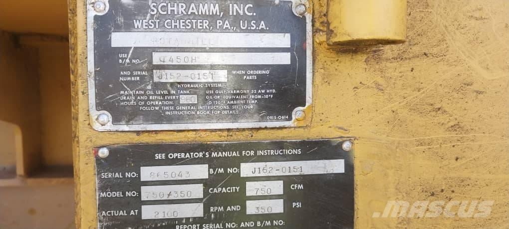  Schramm T450 RC 도로 굴착기