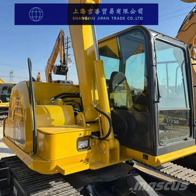 Komatsu PC 70 대형 굴삭기 29톤 이상