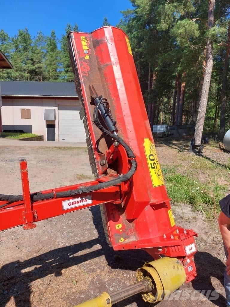 Maschio Giraffa 210 목장 제초기 및 토퍼