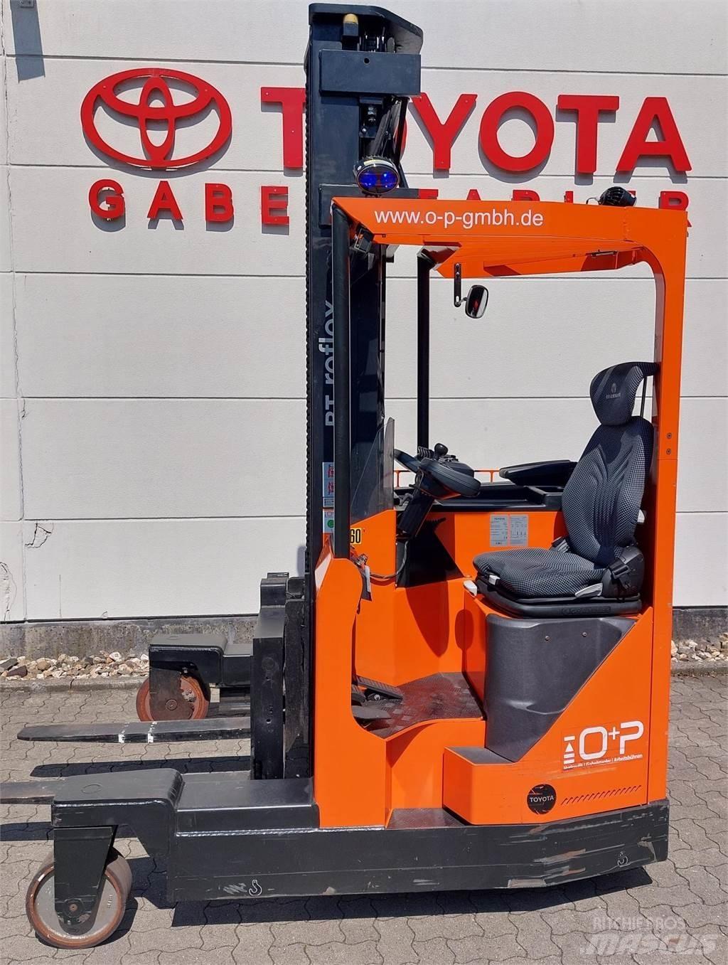 Toyota FRE270 4방향 리치트럭