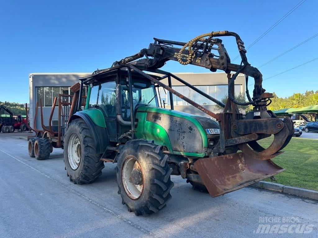 Valtra T130 임업용 트랙터