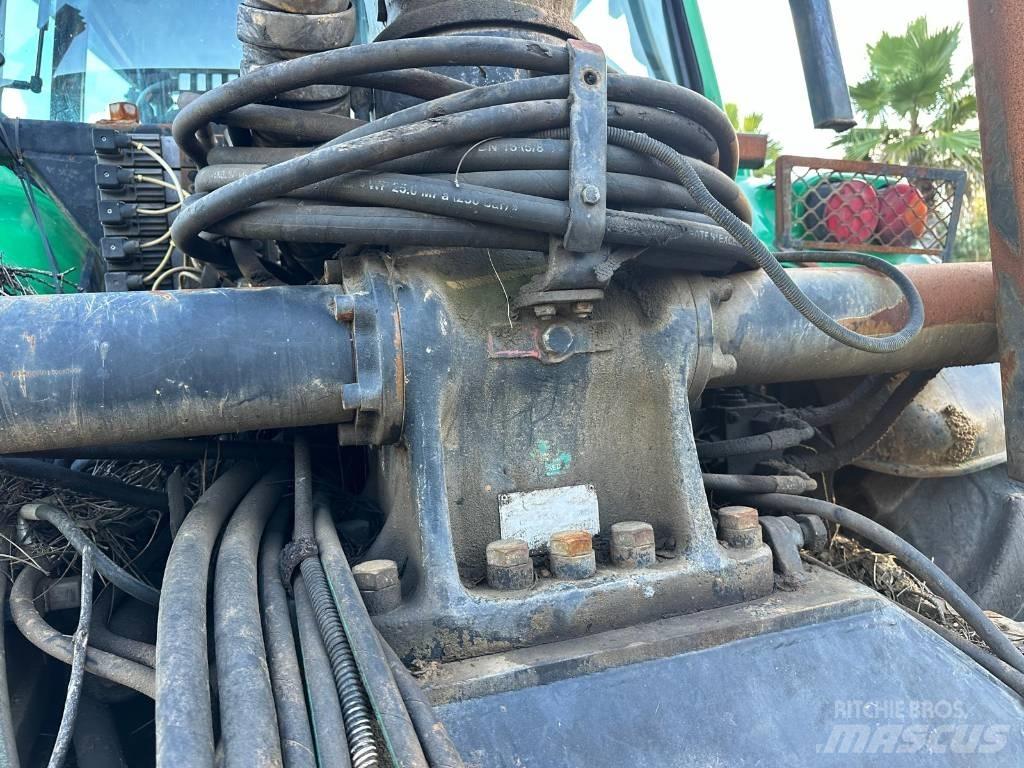 Valtra T130 임업용 트랙터