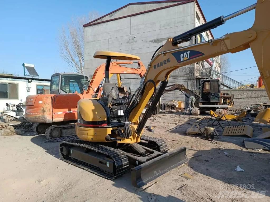 CAT 303 CR 소형 굴삭기 7톤 미만