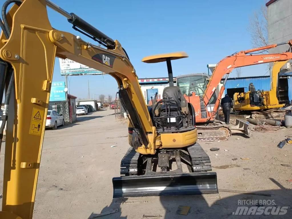 CAT 303 CR 소형 굴삭기 7톤 미만
