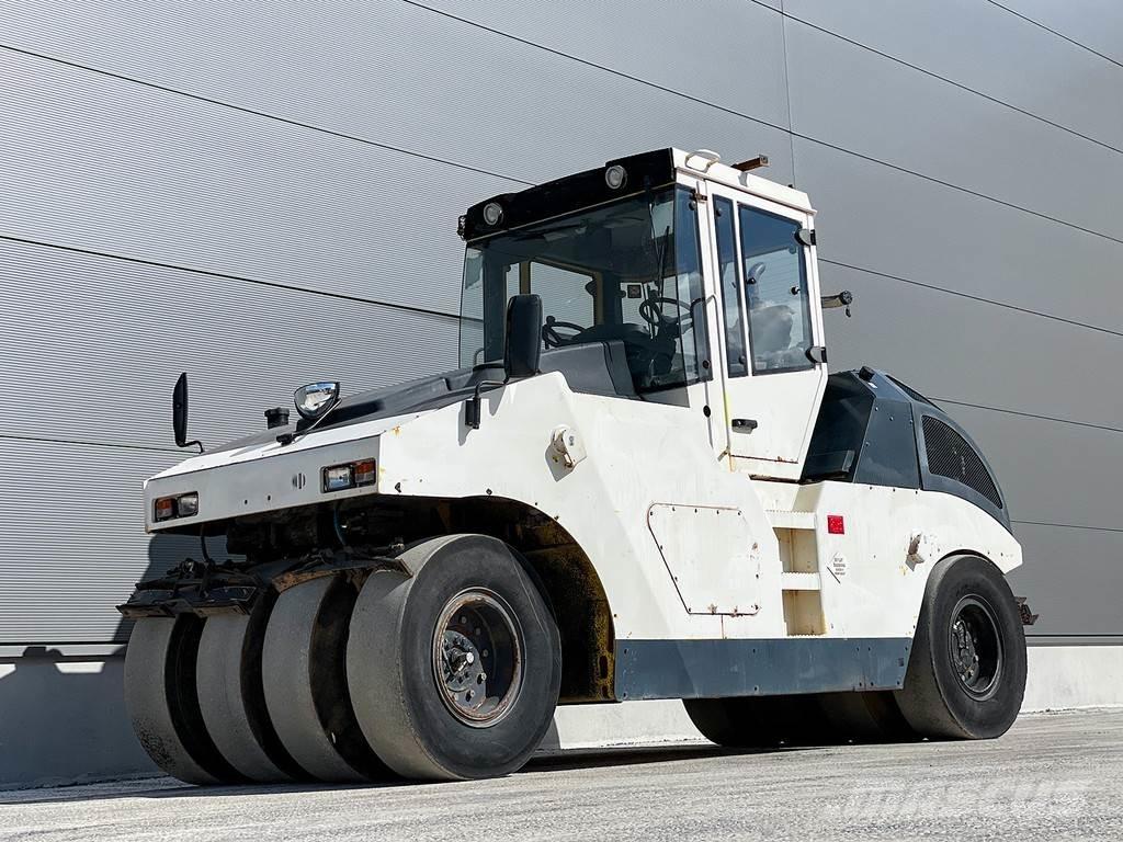 Bomag BW 24 RH 공기 타이어 롤러