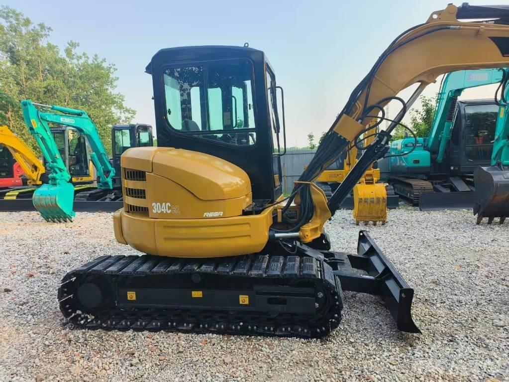 CAT 304 CR 소형 굴삭기 7톤 미만