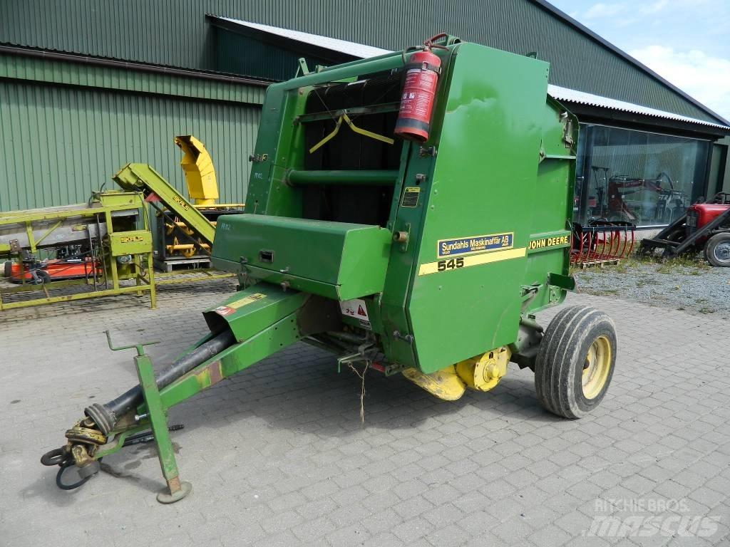 John Deere 545 원형 곤포기