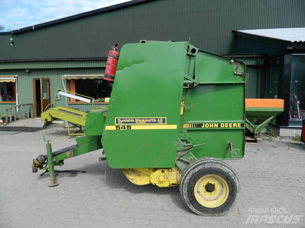 John Deere 545 원형 곤포기