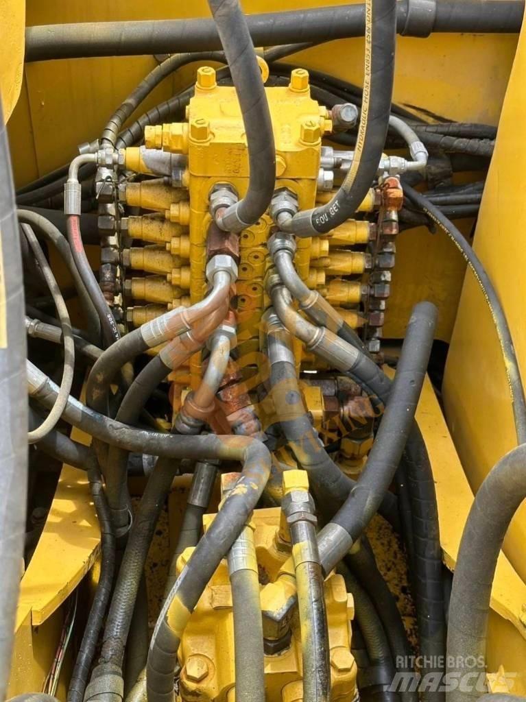 Komatsu PC 60 소형 굴삭기 7톤 미만