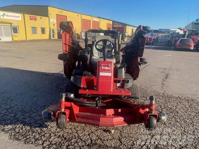 Toro 4000 탑승형 잔디깎기