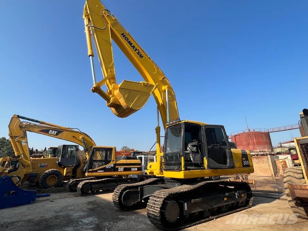 Komatsu PC 300-7 대형 굴삭기 29톤 이상